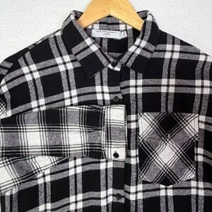 Love For Humanity Womens Large Black White Plaid Cropped Flannel Top Raw Hem‎